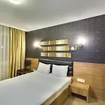 Hotel Antroyal 3*