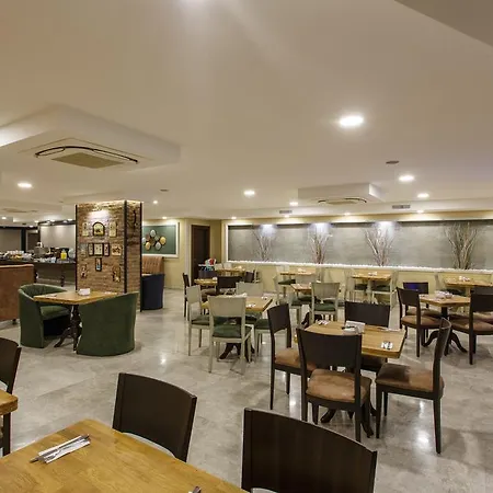 Antroyal 3* אנטליה