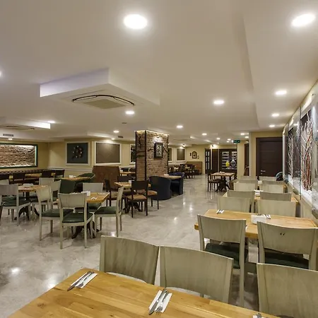 Antroyal 3* אנטליה