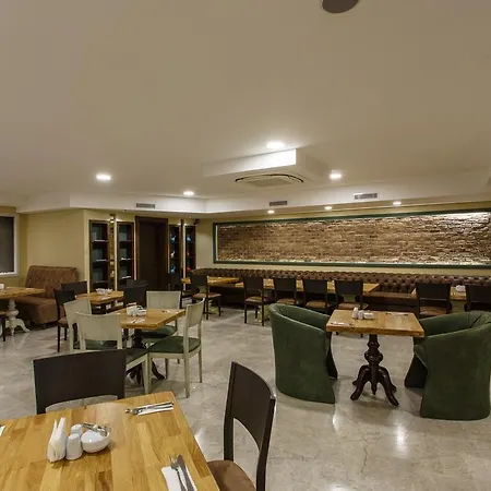 Antroyal 3* אנטליה