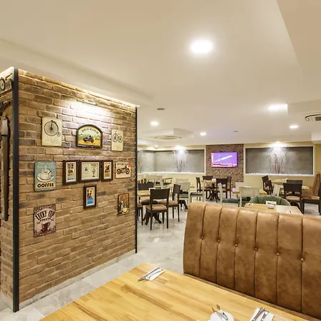 アントロイヤル