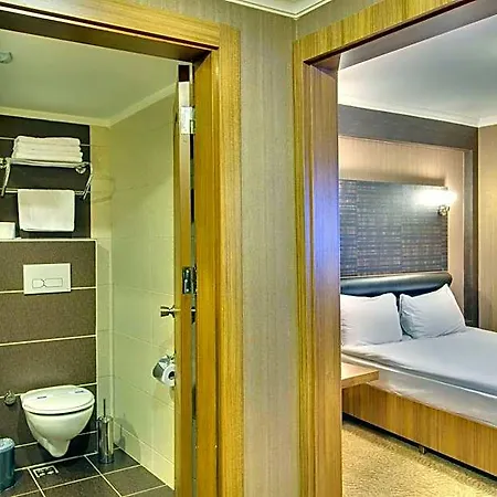 Antroyal Hotel 3*