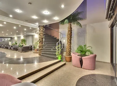 Antroyal Hotell