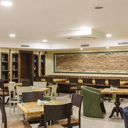 Antroyal Hotel 3*