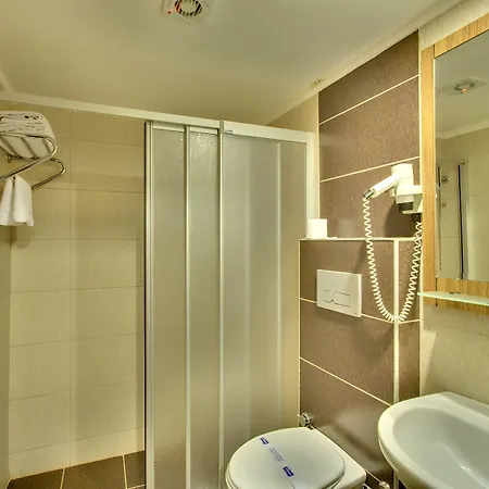 Antroyal 3*