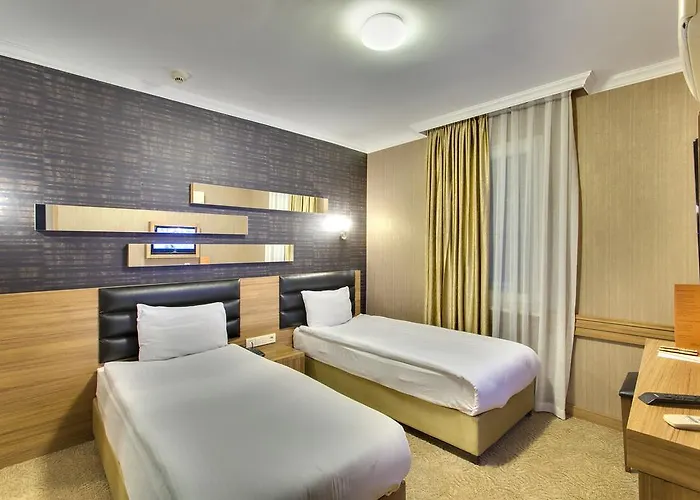 Hotel Antroyal 3*